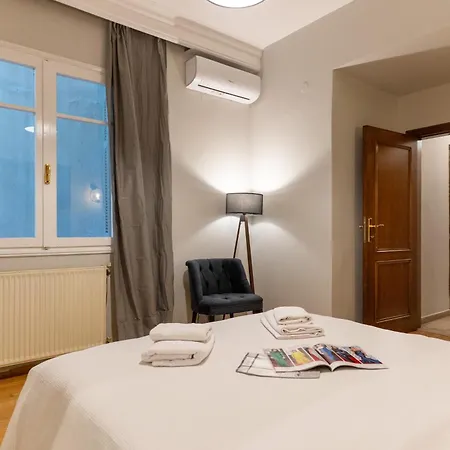 Apartmán Spacious 4br Near The Sea With Balcony Soluň