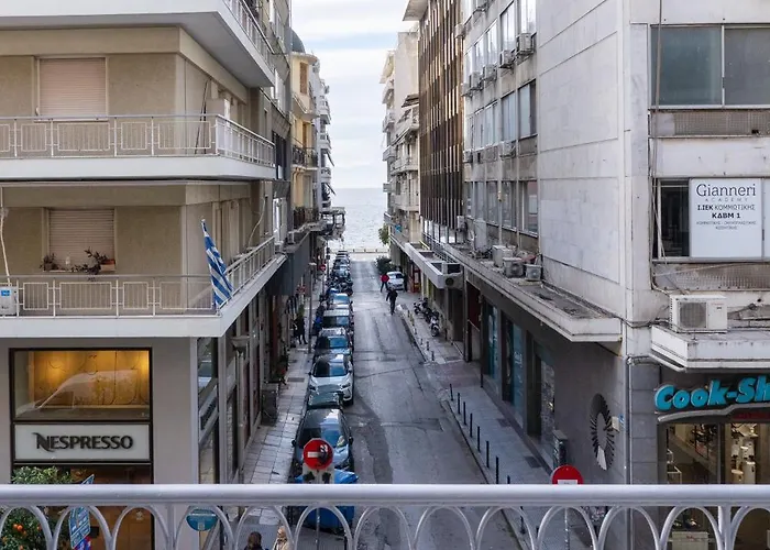 Appartamento Spacious 4br Near The Sea With Balcony Salonicco