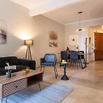 Spacious 4br Near The Sea With Balcony Apartment