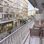 Spacious 4br Near The Sea With Balcony *