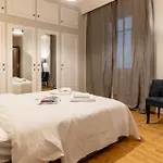 アパート Spacious 4br Near The Sea With Balcony テッサロニキ