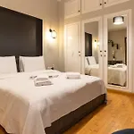 Spacious 4br Near The Sea With Balcony