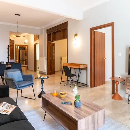 Spacious 4br Near The Sea With Balcony * Thessaloniki