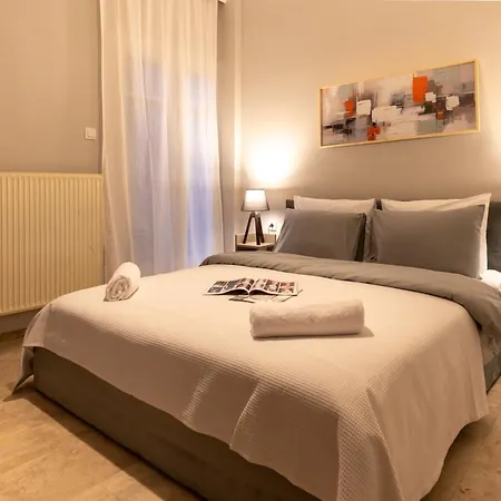 Spacious 4br Near The Sea With Balcony Apartment