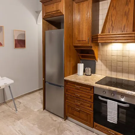 Spacious 4br Near The Sea With Balcony Apartment Thessaloniki