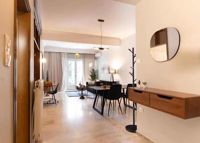 Appartement Spacious 4br Near The Sea With Balcony *