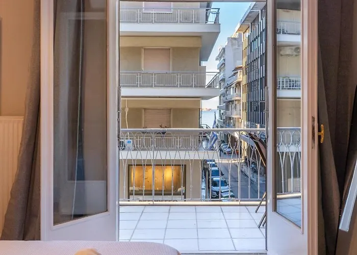 شقة Spacious 4br Near The Sea With Balcony *
