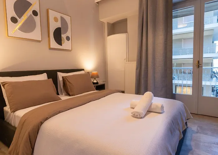 Spacious 4br Near The Sea With Balcony