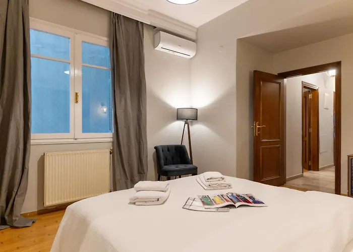 Appartement Spacious 4br Near The Sea With Balcony Thessaloniki