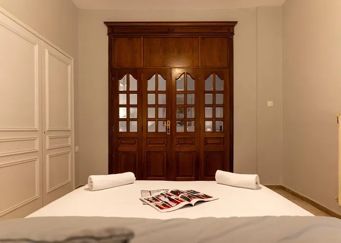 Spacious 4br Near The Sea With Balcony