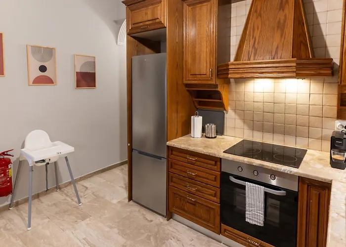 Spacious 4br Near The Sea With Balcony Appartement Thessaloniki