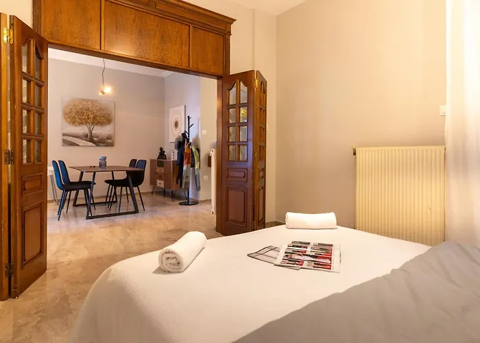 Spacious 4br Near The Sea With Balcony * Thessaloniki