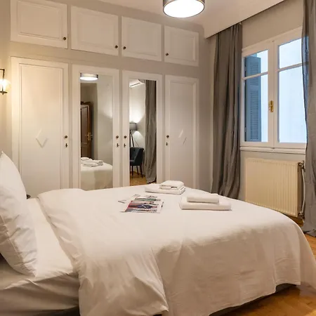 Spacious 4br Near The Sea With Balcony Apartment *