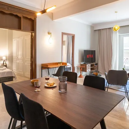 Apartment Spacious 4br Near The Sea With Balcony Thessaloniki