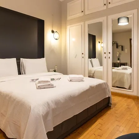 Spacious 4br Near The Sea With Balcony
