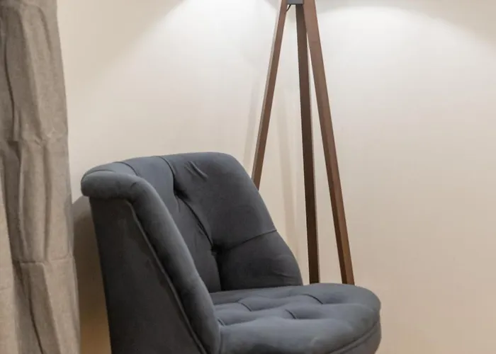 Lägenhet Spacious 4br Near The Sea With Balcony Thessaloníki