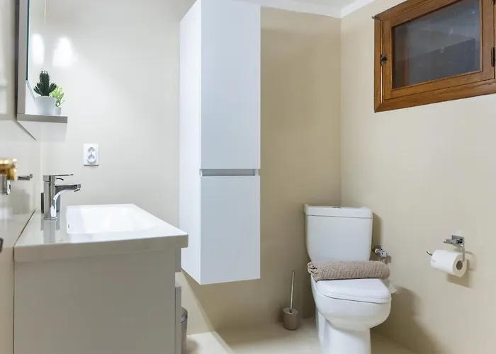 Spacious 4br Near The Sea With Balcony Apartament Saloniki