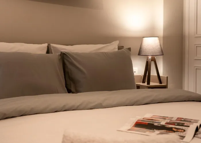 Spacious 4br Near The Sea With Balcony *