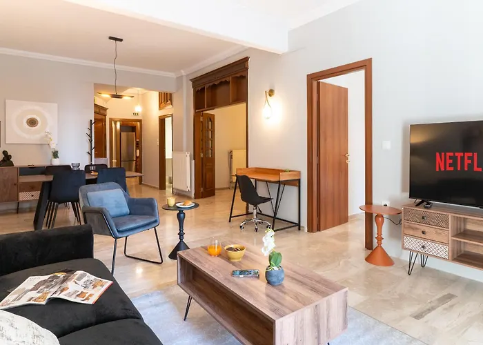 Spacious 4br Near The Sea With Balcony * Saloniki