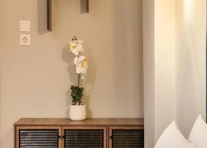 Apartament Spacious 4br Near The Sea With Balcony