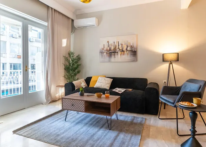 Spacious 4br Near The Sea With Balcony Apartament *